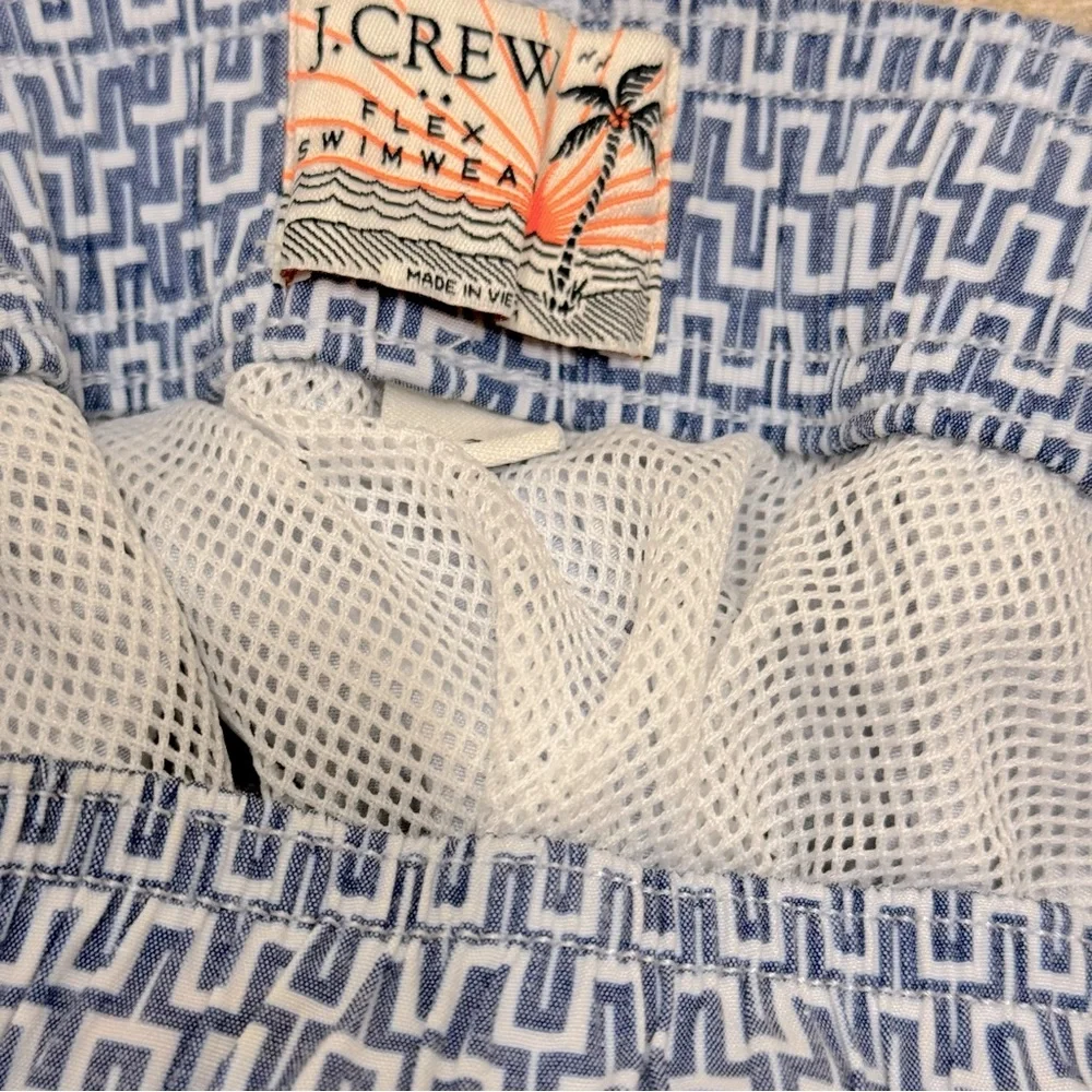 J.CREW Flax Swimwear 6”printed swim trunk Sz Small